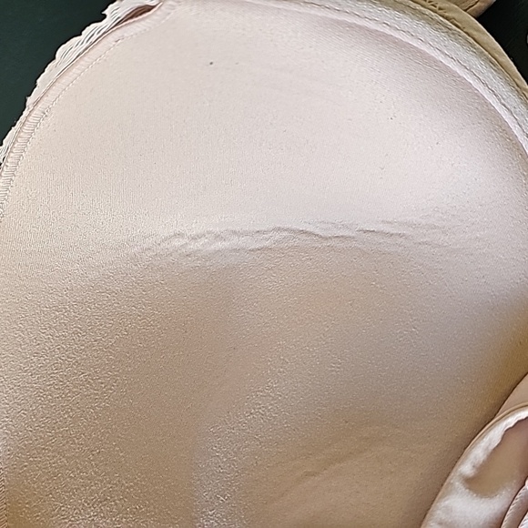 Maidenform padded bra with wire. Blush color. Size 38D. Good used condition. - Picture 3 of 6